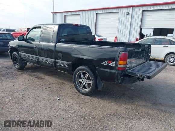 1999 Chevrolet Silverado 1500 LS with VIN 1GCEK19V9XZ183442, listed as a IAAI auction lot 43222014 with Not provided miles and . Bid and sale history available at DreamBid. Image 3.