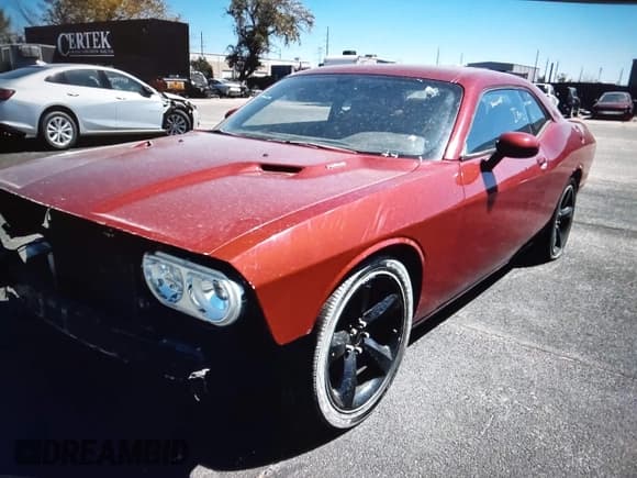✅ 2014 Dodge Challenger R/T 100th Anniversary Appearance • VIN: 2C3CDYBT6EH110548 • Lot: 41928250. Listed on IAAI with 79,810 mi. Free auction sales archive from the USA and detailed vehicle history report at DreamBid. Image 2.