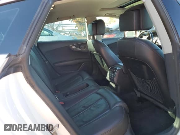 ✅ 2012 Audi A7 Prestige • VIN: WAUSGAFC1CN001657 • Лот: 86449935. Опубликован ранее на Copart с пробегом 112 029 миль. Бесплатный доступ к архиву аукционных продаж из США и подробный отчёт об истории автомобиля на DreamBid. Изображение 10.