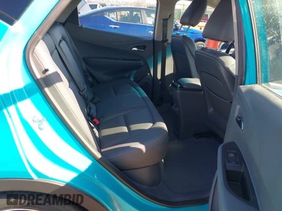 ✅ 2020 Chevrolet Bolt EV Premier • VIN: 1G1FZ6S0XL4121012 • Lot: 41503991. Wystawiony na IAAI z przebiegiem 56 957 mil. Bezpłatny archiwum sprzedaży aukcyjnych z USA i szczegółowy raport historii pojazdu na DreamBid. Zdjęcie 8.