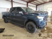 ✅ 2022 Chevrolet Silverado 1500 LT Trail Boss • VIN: 3GCUDFET3NG553742 • Lot: 60035045. Wystawiony na Copart z przebiegiem 41 517 mil. Bezpłatny archiwum sprzedaży aukcyjnych z USA i szczegółowy raport historii pojazdu na DreamBid. Zdjęcie 4.