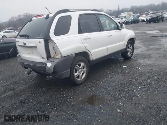 ✅ 2008 Kia Sportage LX • VIN: KNDJF723187520083 • Лот: 43801640. Опубликован ранее на IAAI с пробегом 131 616 миль. Бесплатный доступ к архиву аукционных продаж из США и подробный отчёт об истории автомобиля на DreamBid. Изображение 4.