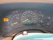 ✅ 2000 Chevrolet Suburban LS • VIN: 3GNEC16T3YG208182 • Lot: 81924095. Wystawiony na Copart z przebiegiem 126 283 mil. Bezpłatny archiwum sprzedaży aukcyjnych z USA i szczegółowy raport historii pojazdu na DreamBid. Zdjęcie 9.