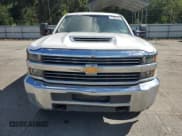 ✅ 2018 Chevrolet Silverado 2500HD Work Truck • VIN: 1GC1CUEY0JF100762 • Lot: 71463255. Wystawiony na Copart z przebiegiem 191 286 mil. Bezpłatny archiwum sprzedaży aukcyjnych z USA i szczegółowy raport historii pojazdu na DreamBid. Zdjęcie 5.