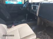 ✅ 2008 Toyota FJ Cruiser • VIN: JTEZU11FX8K003696 • Lot: 41781361. Wystawiony na IAAI z przebiegiem 285 557 mil. Bezpłatny archiwum sprzedaży aukcyjnych z USA i szczegółowy raport historii pojazdu na DreamBid. Zdjęcie 5.