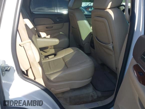 ✅ 2007 GMC Yukon SLT • VIN: 1GKFC13047R143109 • Lot: 42767807. Listed on IAAI with 200,156 mi. Free auction sales archive from the USA and detailed vehicle history report at DreamBid. Image 7.