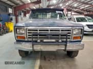✅ 1986 Ford F-350 • VIN: 1FDKF37L8GKB67077 • Lot: 96053525. Listed on Copart with 27,279 mi. Free auction sales archive from the USA and detailed vehicle history report at DreamBid. Image 5.