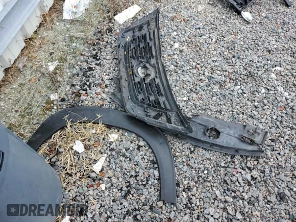 ✅ 2018 Nissan Pathfinder SV • VIN: 5N1DR2MMXJC609656 • Лот: 84632885. Опубликован ранее на Copart с пробегом Не указан. Бесплатный доступ к архиву аукционных продаж из США и подробный отчёт об истории автомобиля на DreamBid. Изображение 13.