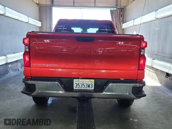 ✅ 2024 Chevrolet Silverado 1500 LT • VIN: 1GCRDDEK1RZ155405 • Lot: 43693969. Listed on IAAI with 50,431 mi. Free auction sales archive from the USA and detailed vehicle history report at DreamBid. Image 35.