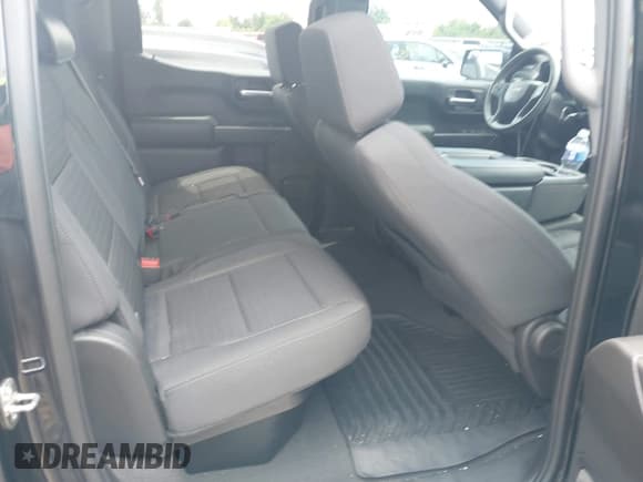 ✅ 2023 Chevrolet Silverado 1500 Custom • VIN: 3GCPABEK6PG212991 • Lot: 42938666. Wystawiony na IAAI z przebiegiem 68 960 mil. Bezpłatny archiwum sprzedaży aukcyjnych z USA i szczegółowy raport historii pojazdu na DreamBid. Zdjęcie 8.