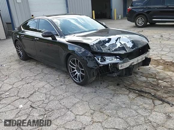 ✅ 2014 Audi A7 Premium Plus • VIN: WAUWMAFCXEN011181 • Lot: 62707965. Wystawiony na Copart z przebiegiem 198 953 mil. Bezpłatny archiwum sprzedaży aukcyjnych z USA i szczegółowy raport historii pojazdu na DreamBid. Zdjęcie 14.