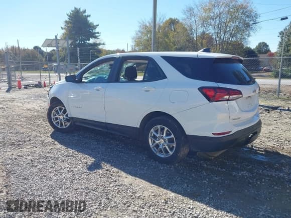 ✅ 2022 Chevrolet Equinox LS • VIN: 3GNAXHEV5NS215173 • Lot: 43614181. Wystawiony na IAAI z przebiegiem 63 220 mil. Bezpłatny archiwum sprzedaży aukcyjnych z USA i szczegółowy raport historii pojazdu na DreamBid. Zdjęcie 3.