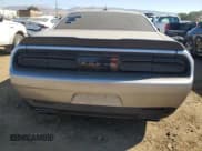 ✅ 2017 Dodge Challenger T/A 392 • VIN: 2C3CDZFJ6HH514646 • Lot: 73401334. Wystawiony na Copart z przebiegiem 63 632 mil. Bezpłatny archiwum sprzedaży aukcyjnych z USA i szczegółowy raport historii pojazdu na DreamBid. Zdjęcie 6.