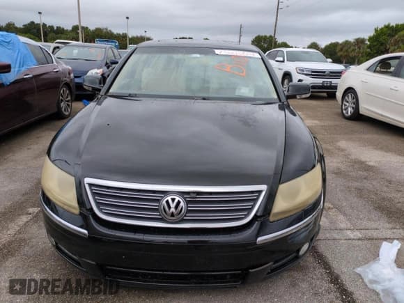 ✅ 2006 Volkswagen Phaeton • VIN: WVWAF03DX68001927 • Лот: 75046814. Опубликован ранее на Copart с пробегом Не указан. Бесплатный доступ к архиву аукционных продаж из США и подробный отчёт об истории автомобиля на DreamBid. Изображение 5.