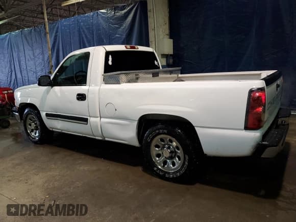 ✅ 2005 Chevrolet Silverado 1500 Work Truck • VIN: 1GCEC14X95Z226101 • Лот: 80382743. Опубликован ранее на Copart с пробегом 137 034 миль. Бесплатный доступ к архиву аукционных продаж из США и подробный отчёт об истории автомобиля на DreamBid. Изображение 2.