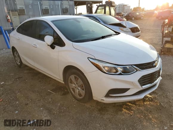✅ 2017 Chevrolet Cruze LS • VIN: 1G1BC5SM5H7179502 • Lot: 91923565. Listed on Copart with 132,768 mi. Free auction sales archive from the USA and detailed vehicle history report at DreamBid. Image 4.