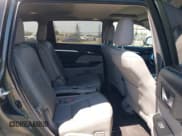 ✅ 2014 Toyota Highlander XLE • VIN: 5TDKKRFH2ES012059 • Lot: 42887594. Wystawiony na IAAI z przebiegiem 142 169 mil. Bezpłatny archiwum sprzedaży aukcyjnych z USA i szczegółowy raport historii pojazdu na DreamBid. Zdjęcie 8.