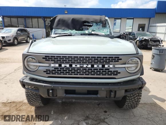 ✅ 2022 Ford Bronco • VIN: 1FMEE5DP6NLB64270 • Lot: 70008805. Listed on Copart with 26,658 mi. Free auction sales archive from the USA and detailed vehicle history report at DreamBid. Image 5.