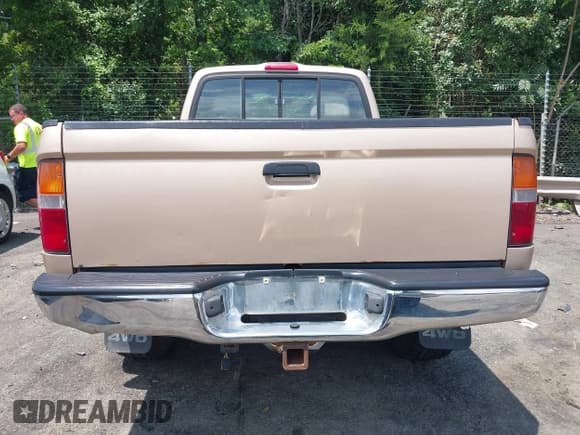 ✅ 2000 Toyota Tacoma • VIN: 4TAPM62N3YZ661684 • Лот: 42502663. Опубликован ранее на IAAI с пробегом 225 555 миль. Бесплатный доступ к архиву аукционных продаж из США и подробный отчёт об истории автомобиля на DreamBid. Изображение 16.