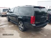 ✅ 2007 GMC Yukon XL SLT • VIN: 1GKFC16087J307794 • Lot: 42111880. Listed on IAAI with 349,480 mi. Free auction sales archive from the USA and detailed vehicle history report at DreamBid. Image 3.