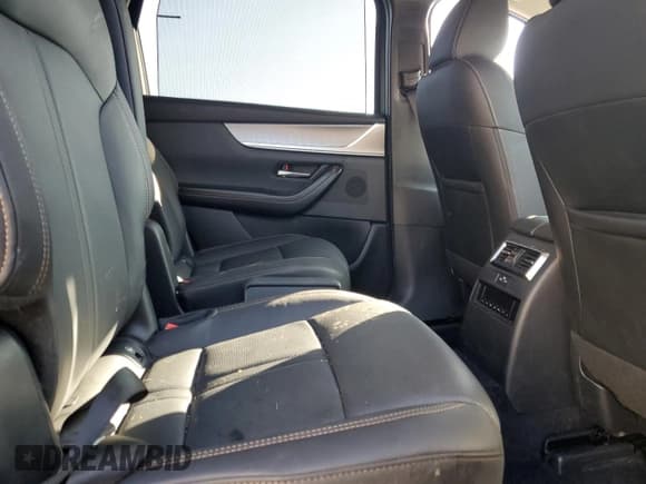 ✅ 2025 Mazda CX-90 Premium Sport • VIN: JM3KKCHD0S1233621 • Lot: 71772435. Wystawiony na Copart z przebiegiem Nie podano. Bezpłatny archiwum sprzedaży aukcyjnych z USA i szczegółowy raport historii pojazdu na DreamBid. Zdjęcie 11.