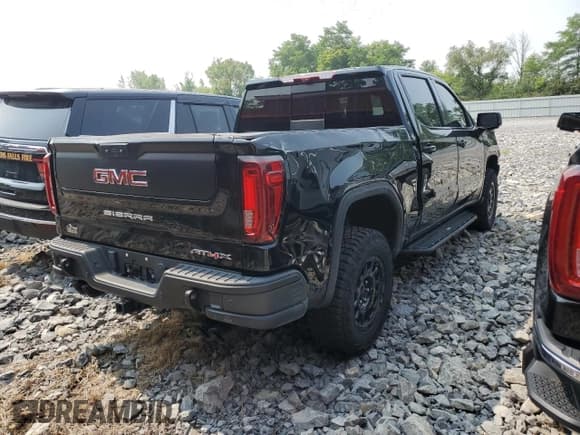 ✅ 2024 GMC Sierra 1500 AT4X • VIN: 3GTUUFEL2RG247122 • Лот: 63759905. Опубликован ранее на Copart с пробегом 13 450 миль. Бесплатный доступ к архиву аукционных продаж из США и подробный отчёт об истории автомобиля на DreamBid. Изображение 3.