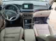 2020 Hyundai Tucson Ultimate z VIN KM8J3CAL8LU145026, wystawiony jako Copart lot #70494075 z przebiegiem 22 731 mil mil oraz Szkoda całkowita • Salvage title. Historia ofert i sprzedaży dostępna na DreamBid. Obrazek 8.