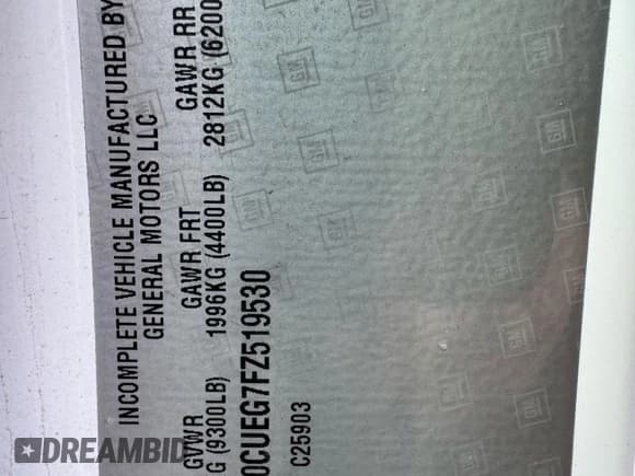 ✅ 2015 Chevrolet Silverado 2500HD Work Truck • VIN: 1GB0CUEG7FZ519530 • Lot: 51100925. Wystawiony na Copart z przebiegiem Nie podano. Bezpłatny archiwum sprzedaży aukcyjnych z USA i szczegółowy raport historii pojazdu na DreamBid. Zdjęcie 10.