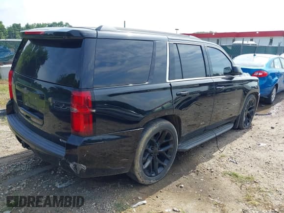 ✅ 2017 Chevrolet Tahoe LT • VIN: 1GNSKBKC6HR166768 • Lot: 42959601. Listed on IAAI with 176,014 mi. Free auction sales archive from the USA and detailed vehicle history report at DreamBid. Image 4.