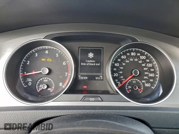 ✅ 2015 Volkswagen Golf TSI S • VIN: 3VW817AU7FM023286 • Lot: 95563645. Listed on Copart with 178,109 mi. Free auction sales archive from the USA and detailed vehicle history report at DreamBid. Image 9.