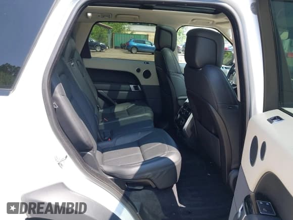 ✅ 2022 Land Rover Range Rover Sport HSE Silver Edition • VIN: SALWR2SU5NA797612 • Lot: 42693271. Listed on IAAI with 73,773 mi. Free auction sales archive from the USA and detailed vehicle history report at DreamBid. Image 8.