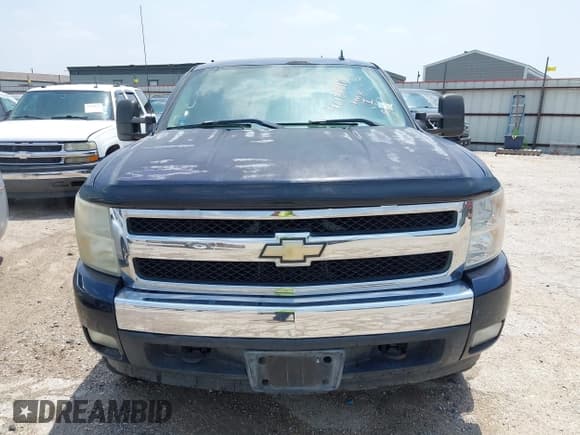 ✅ 2007 Chevrolet Silverado 1500 1LT • VIN: 2GCEC13J971511292 • Lot: 42181818. Wystawiony na IAAI z przebiegiem 239 647 mil. Bezpłatny archiwum sprzedaży aukcyjnych z USA i szczegółowy raport historii pojazdu na DreamBid. Zdjęcie 12.