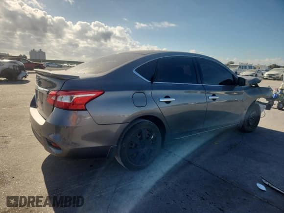 ✅ 2017 Nissan Sentra S • VIN: 3N1AB7AP7HY222803 • Lot: 91995845. Wystawiony na Copart z przebiegiem 111 381 mil. Bezpłatny archiwum sprzedaży aukcyjnych z USA i szczegółowy raport historii pojazdu na DreamBid. Zdjęcie 3.