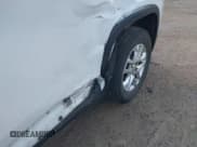 ✅ 2019 Chevrolet Traverse LT Cloth • VIN: 1GNEVGKW4KJ311095 • Lot: 43560491. Wystawiony na IAAI z przebiegiem 87 597 mil. Bezpłatny archiwum sprzedaży aukcyjnych z USA i szczegółowy raport historii pojazdu na DreamBid. Zdjęcie 6.