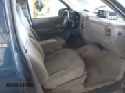 ✅ 1999 Chevrolet S-10 • VIN: 1GCCS1446X8184544 • Лот: 42217807. Опубликован ранее на IAAI с пробегом 240 668 миль. Бесплатный доступ к архиву аукционных продаж из США и подробный отчёт об истории автомобиля на DreamBid. Изображение 5.