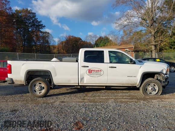 ✅ 2015 GMC Sierra 2500HD • VIN: 1GT11XEG8FF573573 • Lot: 43579173. Listed on IAAI with 213,653 mi. Free auction sales archive from the USA and detailed vehicle history report at DreamBid. Image 14.