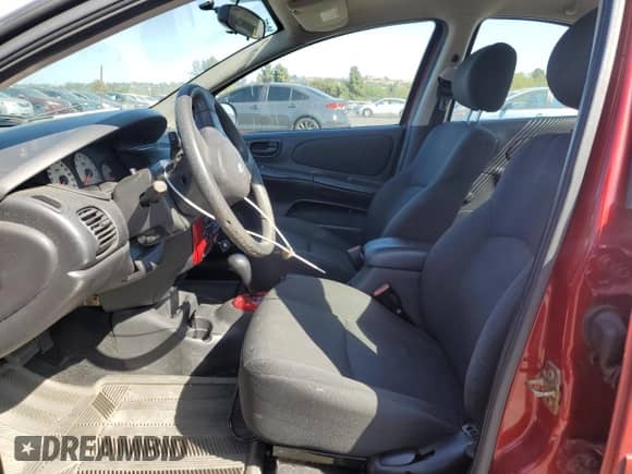 2004 Dodge Neon SXT z VIN 1B3ES56C04D611421, wystawiony jako Copart lot #59736725 z przebiegiem 131 406 mil mil oraz Szkoda całkowita • Salvage title. Historia ofert i sprzedaży dostępna na DreamBid. Obrazek 7.