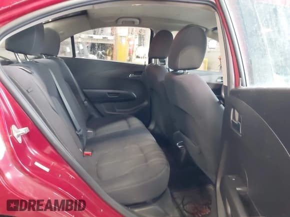 ✅ 2015 Chevrolet Sonic LT • VIN: 1G1JC5SG4F4110286 • Лот: 43742563. Опубликован ранее на IAAI с пробегом 164 604 миль. Бесплатный доступ к архиву аукционных продаж из США и подробный отчёт об истории автомобиля на DreamBid. Изображение 8.