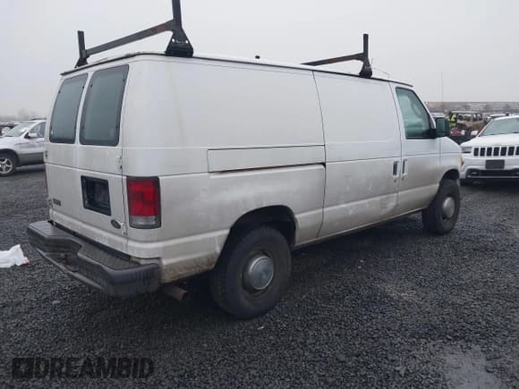 ✅ 2005 Ford Econoline Cargo • VIN: 1FTNE24L75HA61605 • Lot: 41344105. Wystawiony na IAAI z przebiegiem 156 726 mil. Bezpłatny archiwum sprzedaży aukcyjnych z USA i szczegółowy raport historii pojazdu na DreamBid. Zdjęcie 4.