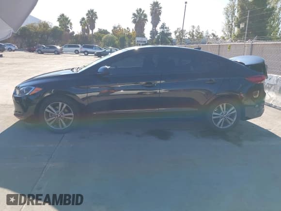 ✅ 2018 Hyundai Elantra SEL • VIN: 5NPD84LF8JH256120 • Lot: 43476461. Listed on IAAI with 82,808 mi. Free auction sales archive from the USA and detailed vehicle history report at DreamBid. Image 14.