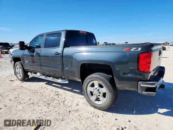 ✅ 2018 Chevrolet Silverado 2500HD LT • VIN: 1GC1KVEG4JF137569 • Lot: 92536585. Listed on Copart with 101,577 mi. Free auction sales archive from the USA and detailed vehicle history report at DreamBid. Image 2.