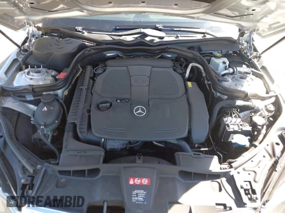 ✅ 2012 Mercedes-Benz E 350 Luxury • VIN: WDDHF5KB5CA604919 • Lot: 43045662. Wystawiony na IAAI z przebiegiem 139 506 mil. Bezpłatny archiwum sprzedaży aukcyjnych z USA i szczegółowy raport historii pojazdu na DreamBid. Zdjęcie 10.