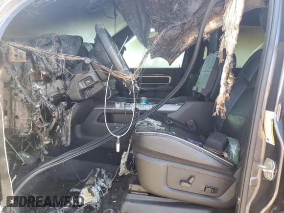 ✅ 2023 Ram 2500 Laramie • VIN: 3C6UR5NL8PG529040 • Lot: 82158675. Wystawiony na Copart z przebiegiem Nie podano. Bezpłatny archiwum sprzedaży aukcyjnych z USA i szczegółowy raport historii pojazdu na DreamBid. Zdjęcie 7.