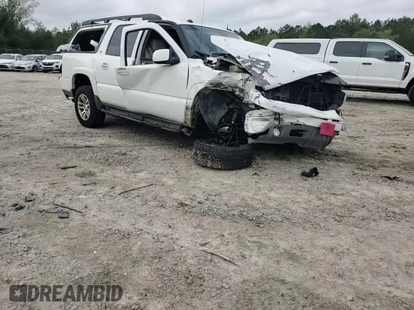 ✅ 2004 Chevrolet Suburban Z71 • VIN: 3GNFK16Z64G211289 • Лот: 51853965. Опубликован ранее на Copart с пробегом Не указан. Бесплатный доступ к архиву аукционных продаж из США и подробный отчёт об истории автомобиля на DreamBid. Изображение 11.