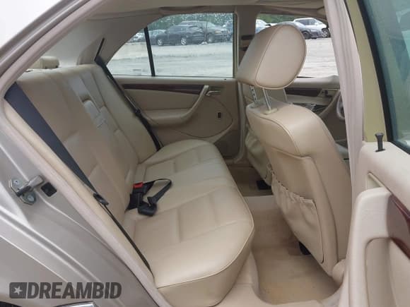 ✅ 1999 Mercedes-Benz C 230/260/280/320 • VIN: WDBHA29G2XA789962 • Lot: 42957917. Wystawiony na IAAI z przebiegiem 112 800 mil. Bezpłatny archiwum sprzedaży aukcyjnych z USA i szczegółowy raport historii pojazdu na DreamBid. Zdjęcie 8.