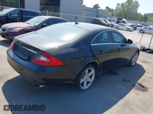 ✅ 2008 Mercedes-Benz CLS 550 • VIN: WDDDJ72XX8A132597 • Lot: 43147702. Listed on IAAI with Not provided. Free auction sales archive from the USA and detailed vehicle history report at DreamBid. Image 4.