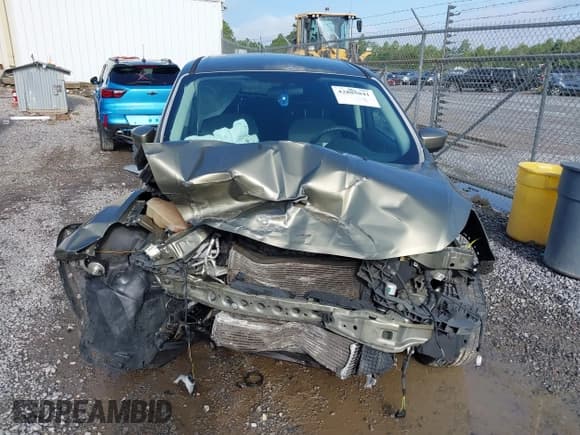 ✅ 2013 Ford Escape SE • VIN: 1FMCU0G94DUC73247 • Lot: 42885041. Listed on IAAI with 173,106 mi. Free auction sales archive from the USA and detailed vehicle history report at DreamBid. Image 13.