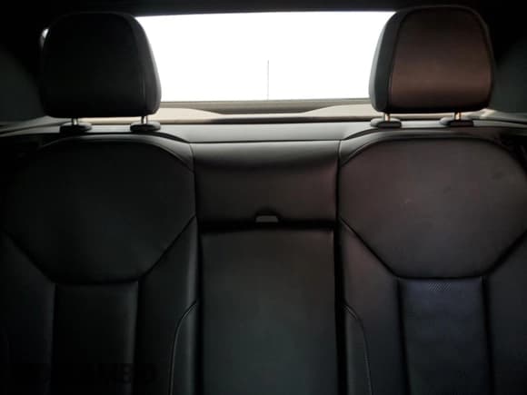 ✅ 2023 BMW M4 Competition xDrive • VIN: WBS33BA07PCL63105 • Lot: 62775125. Wystawiony na Copart z przebiegiem 39 958 mil. Bezpłatny archiwum sprzedaży aukcyjnych z USA i szczegółowy raport historii pojazdu na DreamBid. Zdjęcie 10.