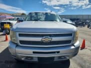 ✅ 2010 Chevrolet Silverado 1500 LT • VIN: 1GCSKSE32AZ181066 • Lot: 84465875. Wystawiony na Copart z przebiegiem 164 217 mil. Bezpłatny archiwum sprzedaży aukcyjnych z USA i szczegółowy raport historii pojazdu na DreamBid. Zdjęcie 5.