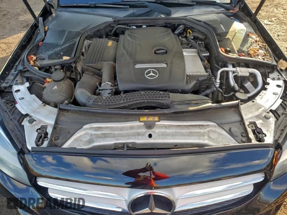 ✅ 2018 Mercedes-Benz C 300 • VIN: 55SWF4KB8JU242146 • Lot: 94527995. Wystawiony na Copart z przebiegiem 79 511 mil. Bezpłatny archiwum sprzedaży aukcyjnych z USA i szczegółowy raport historii pojazdu na DreamBid. Zdjęcie 11.